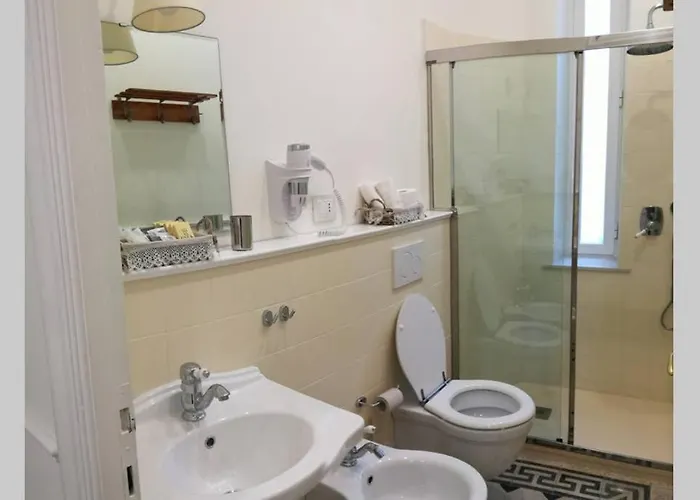 Casa Retro Historic Center - Mytouristhome * La Spezia